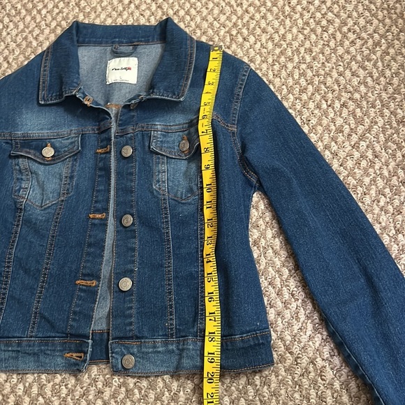 Miss Selfie Waist Button Front Denim Jean Jacket Size: Large (L) - Picture 7 of 11